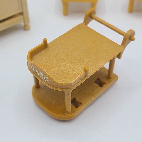 Sylvanian Families Epoch Calico Critters Tan Bedroom Set With Bed Rose Mattress - Picture 4 of 8